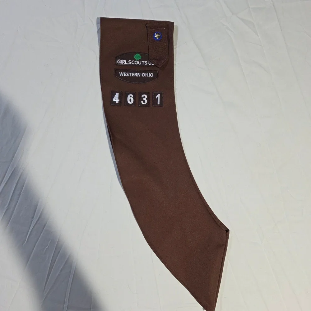 Girl Scouts USA Brownie Sash Western Ohio Troop 4631 Brown Uniform with Star Pin